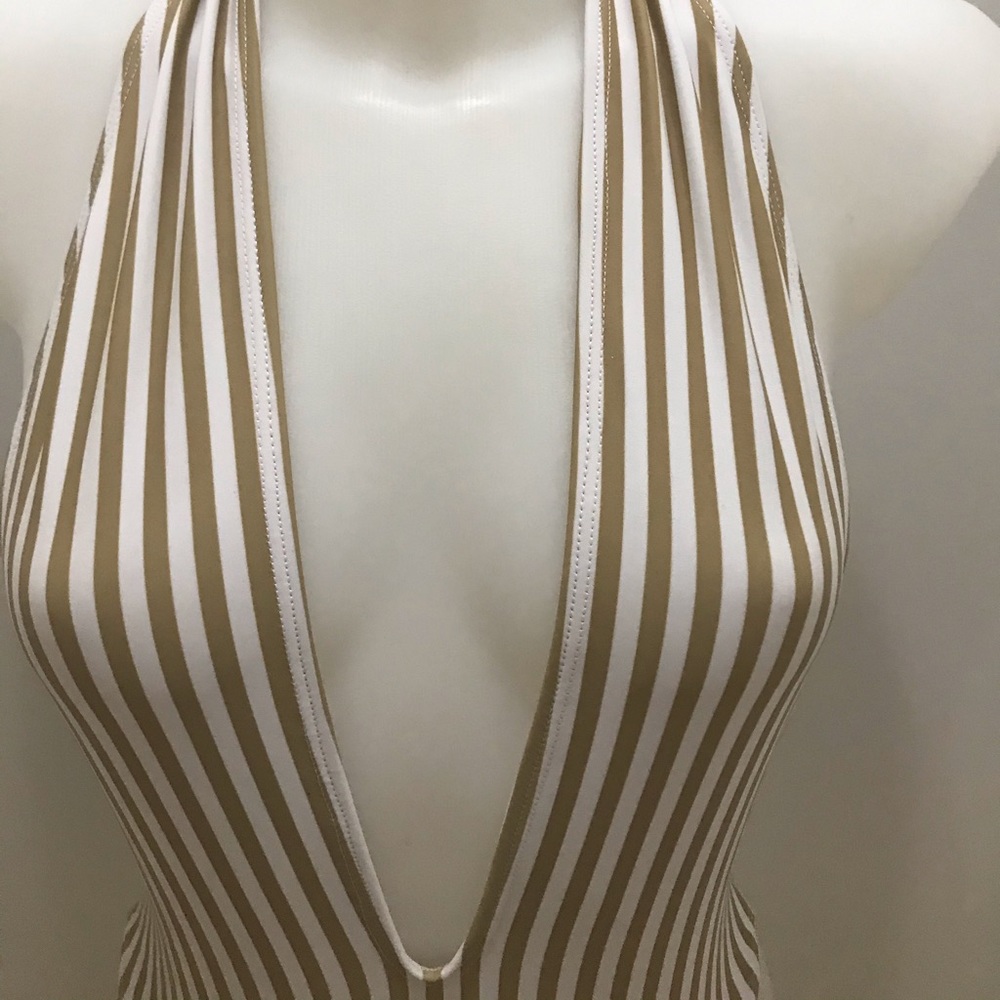 Swimsuit - Picture 2 of 6